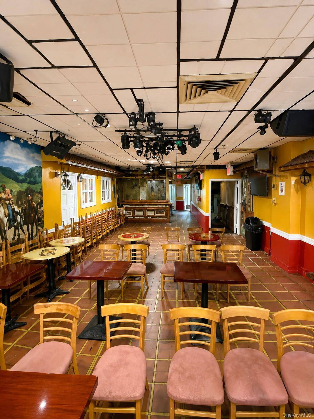 7903 Roosevelt AVE, Jackson Heights, NY 11372