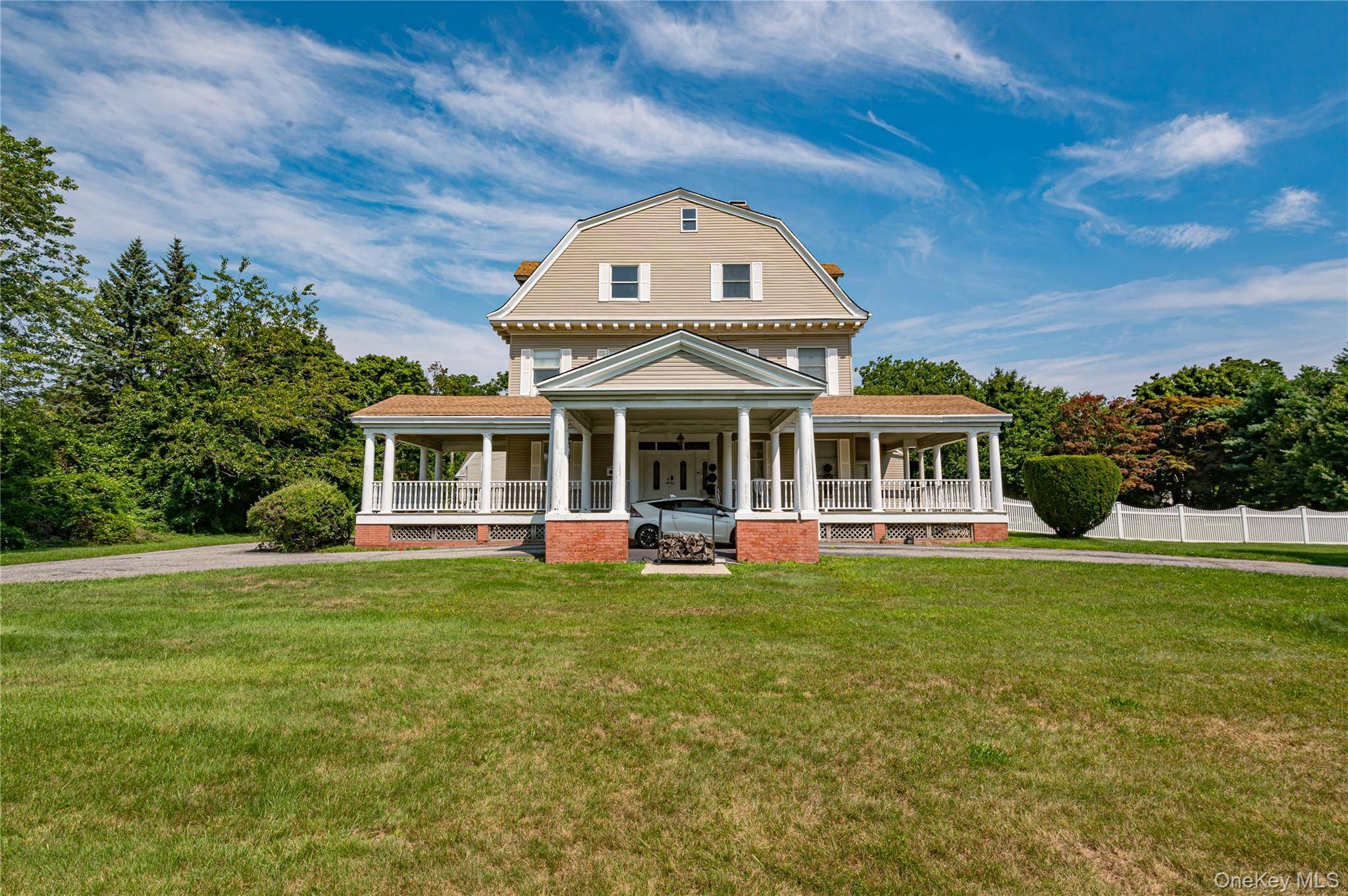 45 S Penataquit AVE, Bay Shore, NY 11706