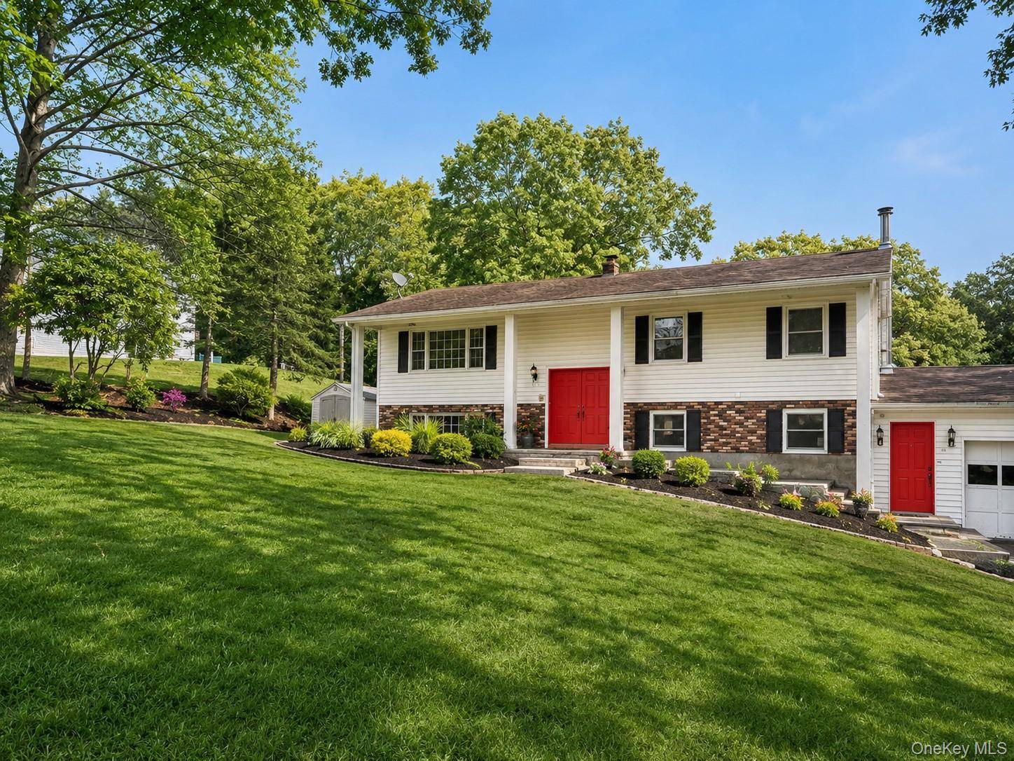 1618 Morningview DR, Yorktown Heights, NY 10598