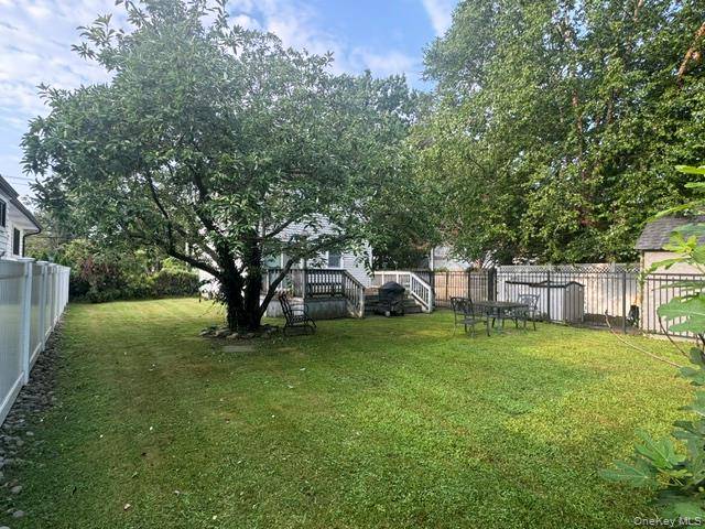 105 Bayview AVE, Manhasset, NY 11030