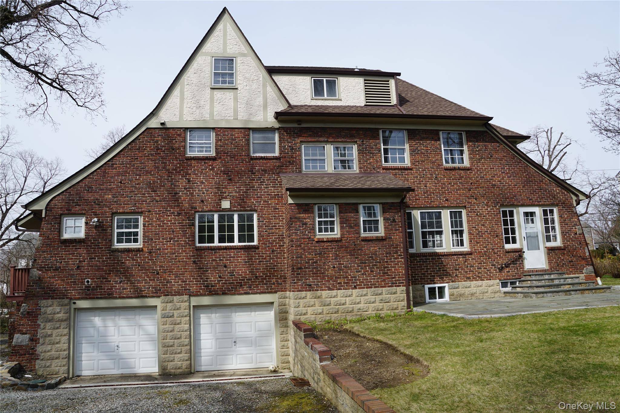 16 Bon Air AVE, New Rochelle, NY 10804