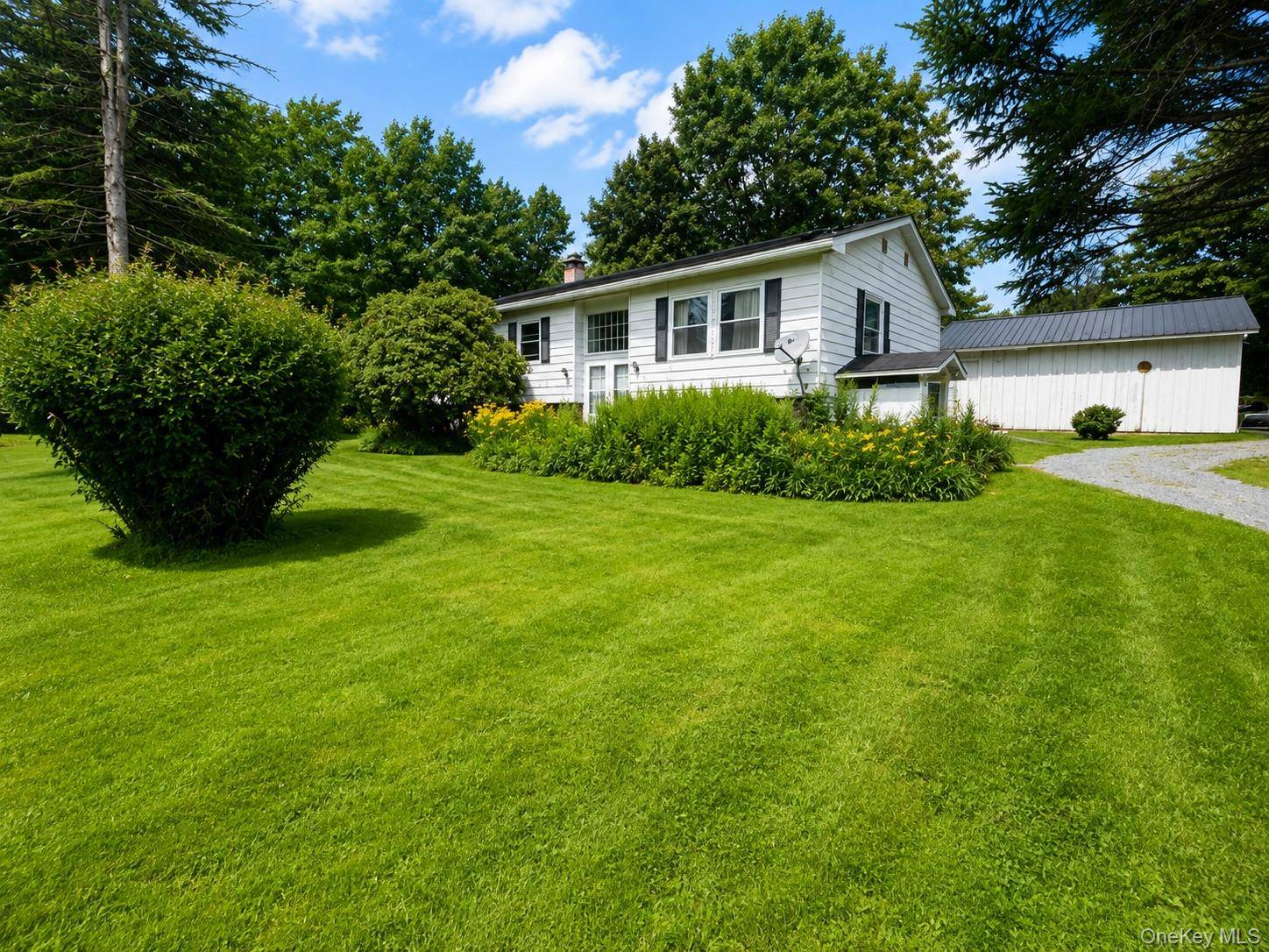 7 Bowers DR, Hurleyville, NY 12747