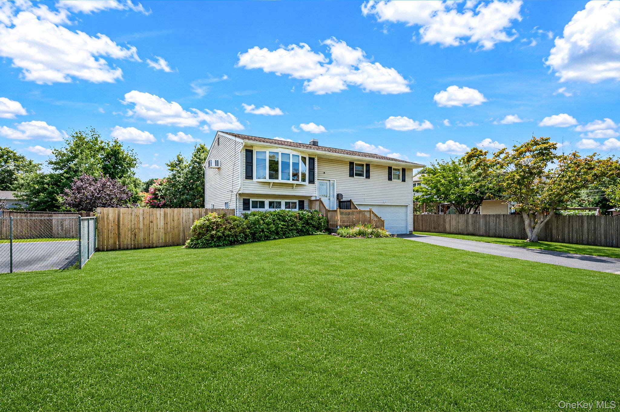 104 Utica ST, Bay Shore, NY 11706