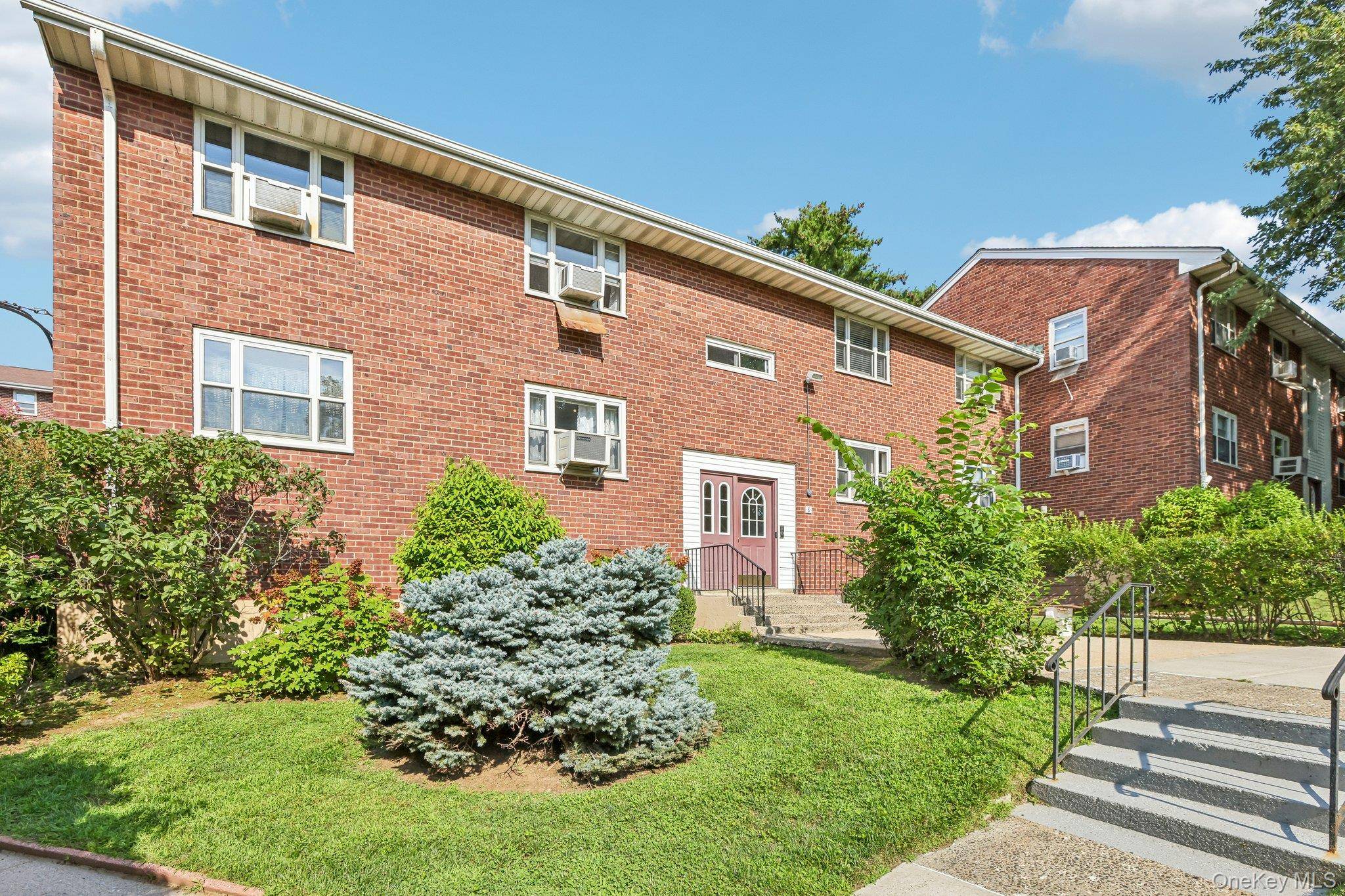 8 Dehaven DR #1D, Yonkers, NY 10703