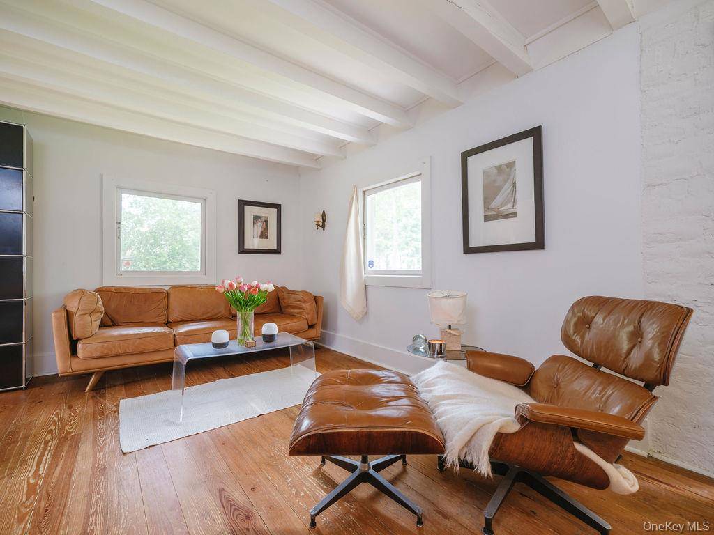 1320 Arshamomaque AVE, Southold, NY 11971