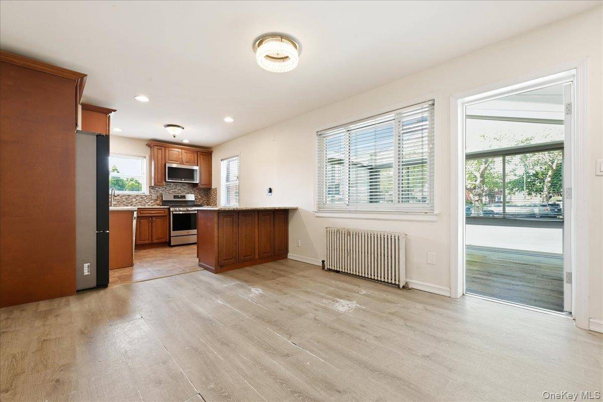 260-70 73rd AVE #1st Floor w/Basement, Glen Oaks, NY 11004