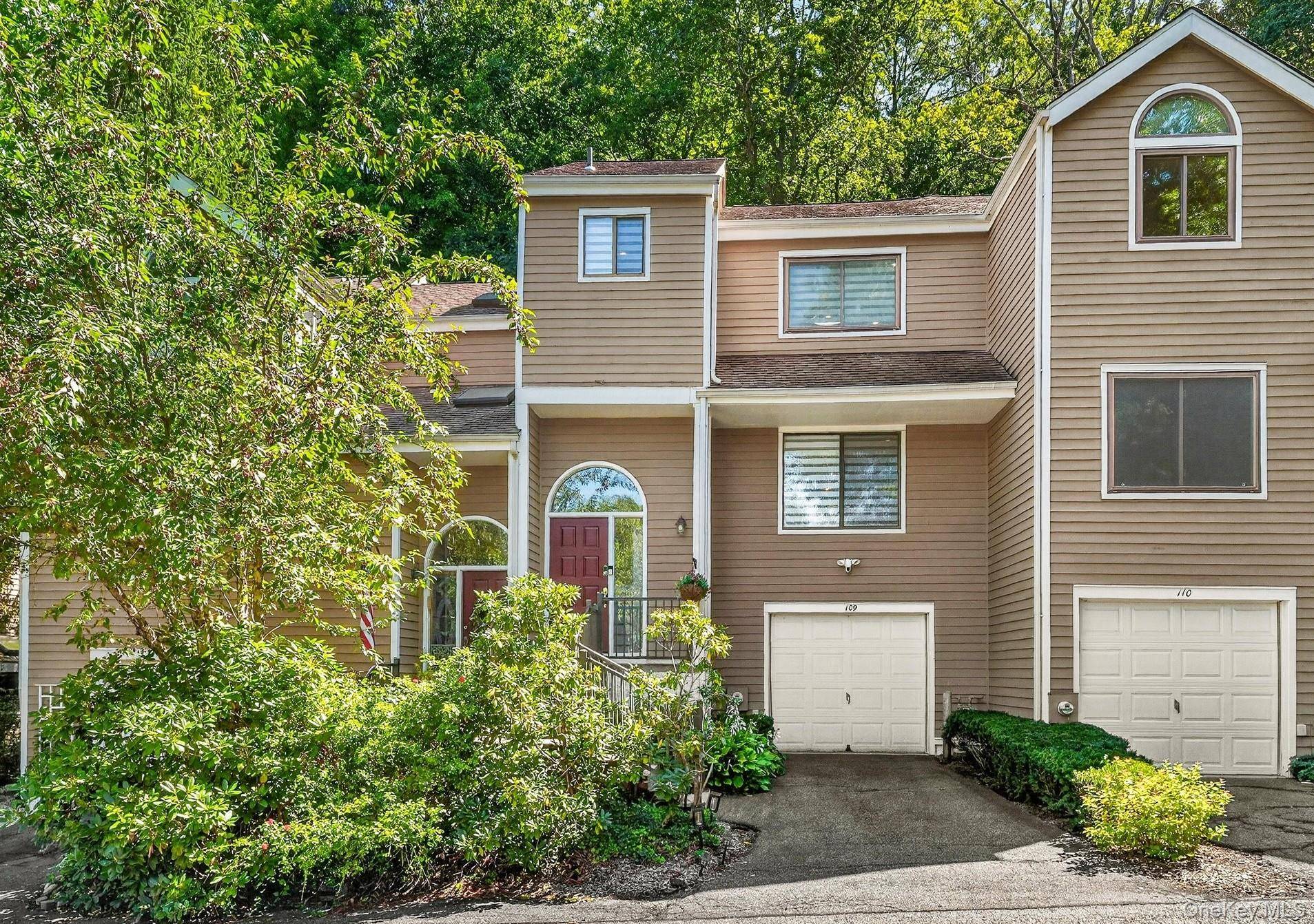 109 Woods End RD, Chappaqua, NY 10514
