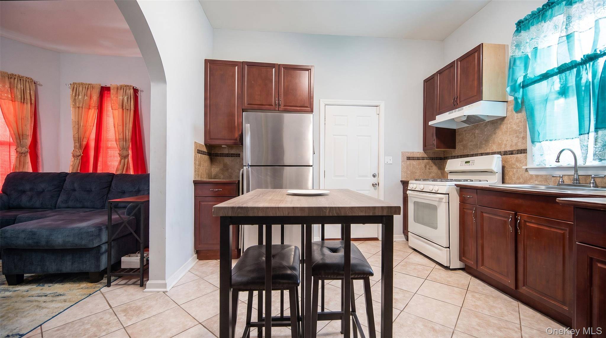 120 S 11th AVE, Mount Vernon, NY 10550