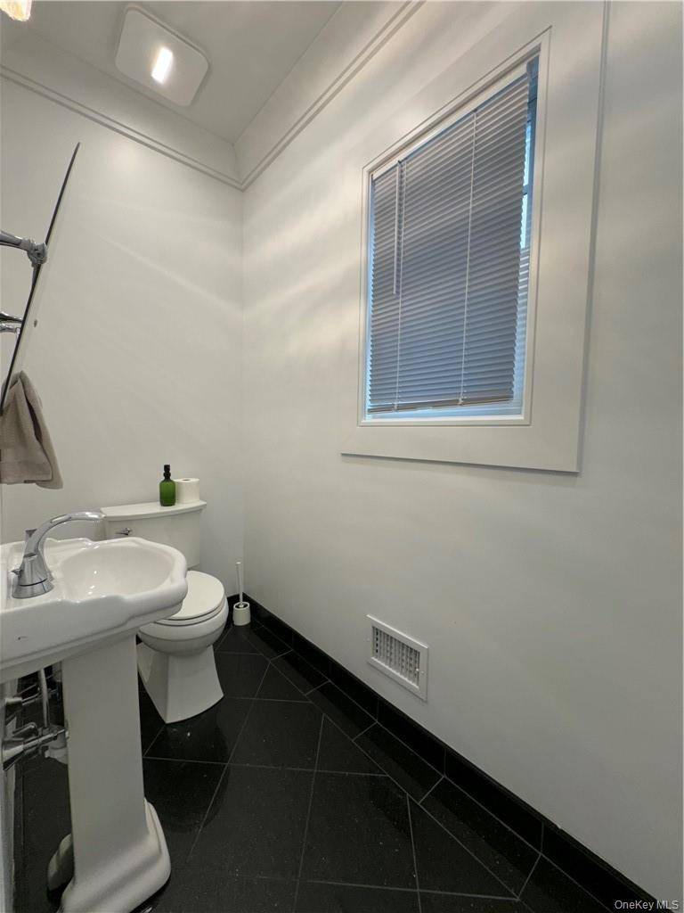 40 Haviland ST, Harrison, NY 10528