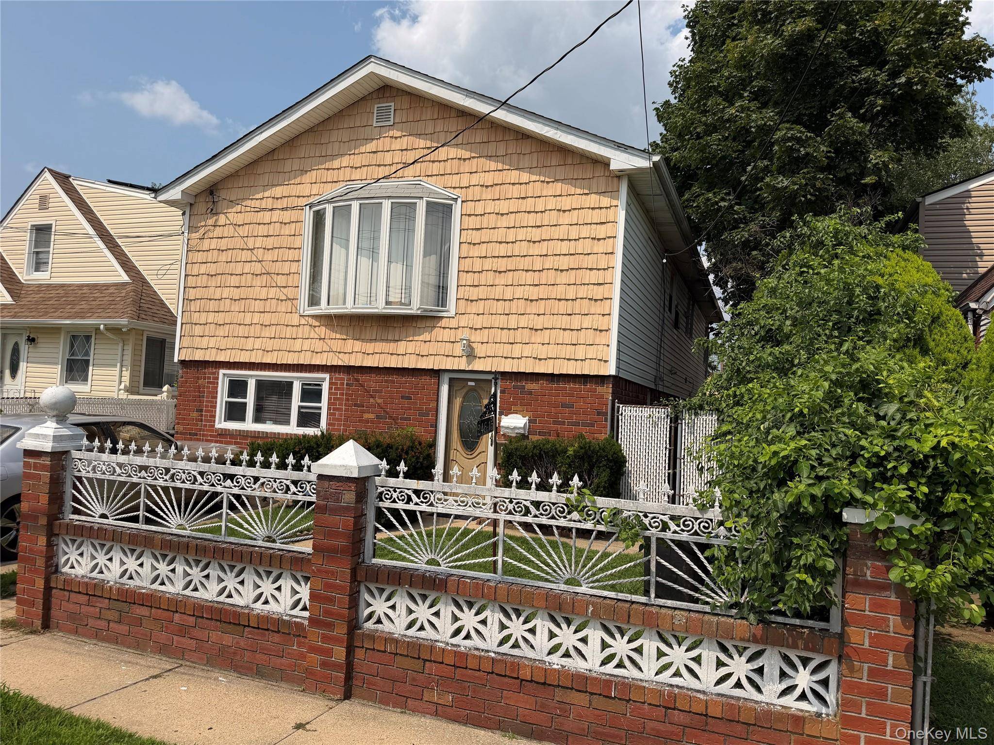 24615 137th AVE, Rosedale, NY 11422