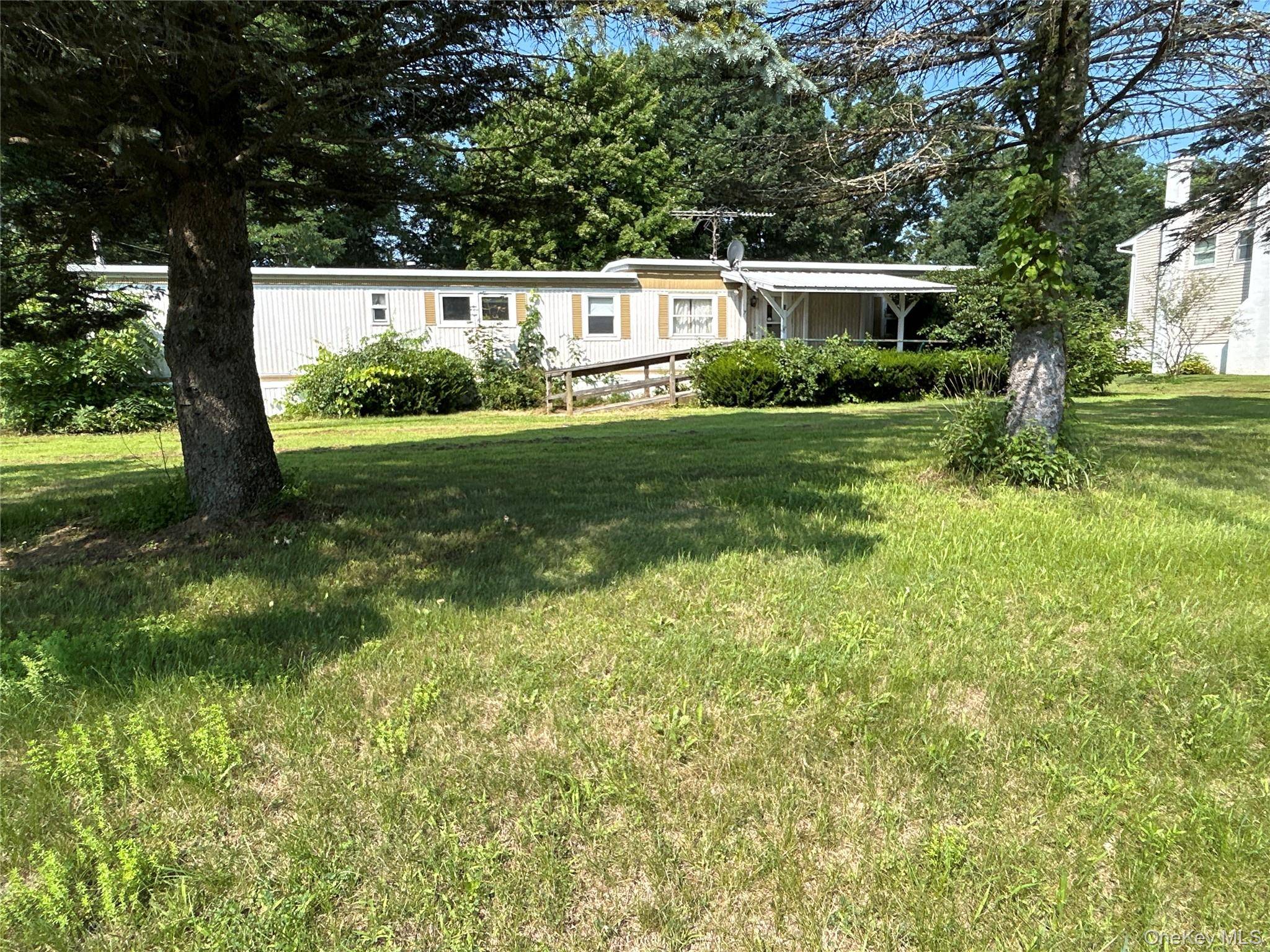 7 Woodside ST, Pine Plains, NY 12567