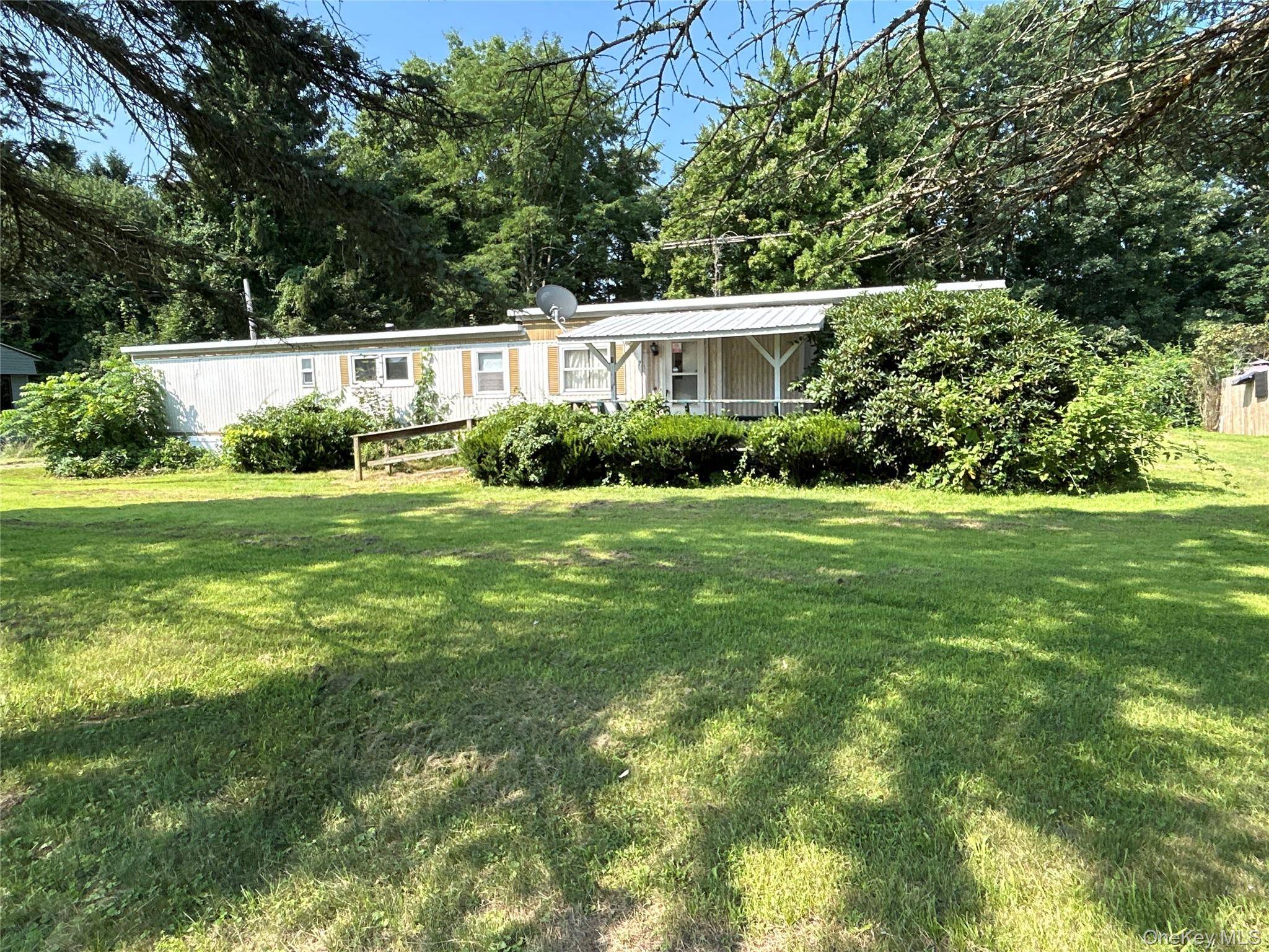 7 Woodside ST, Pine Plains, NY 12567