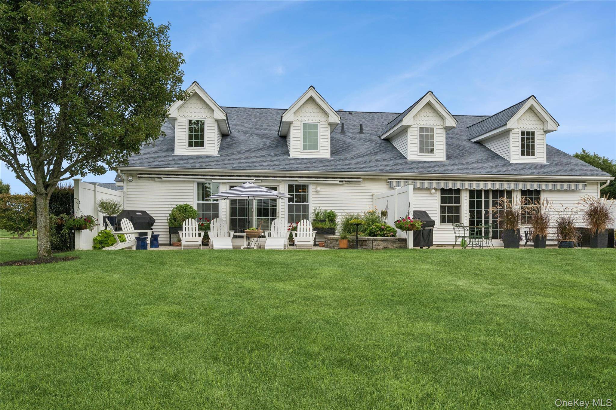 3 Summerfield LN, Aquebogue, NY 11901