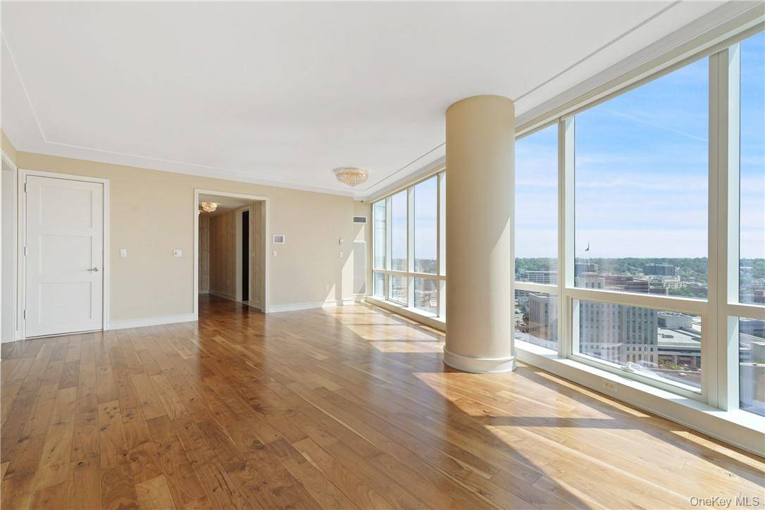 1 Renaissance SQ #21E, White Plains, NY 10601