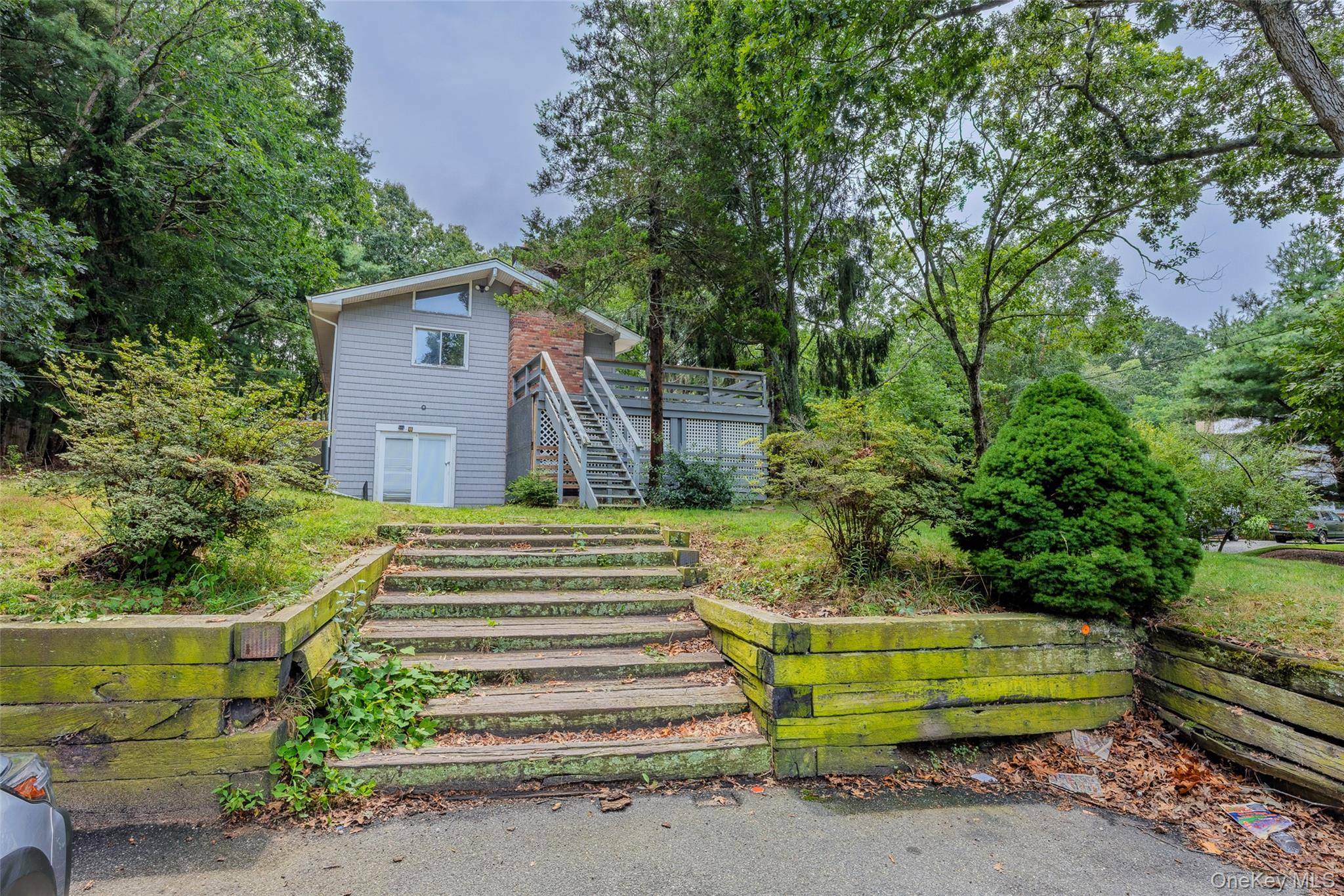 142 Fish Cove RD, Southampton, NY 11968