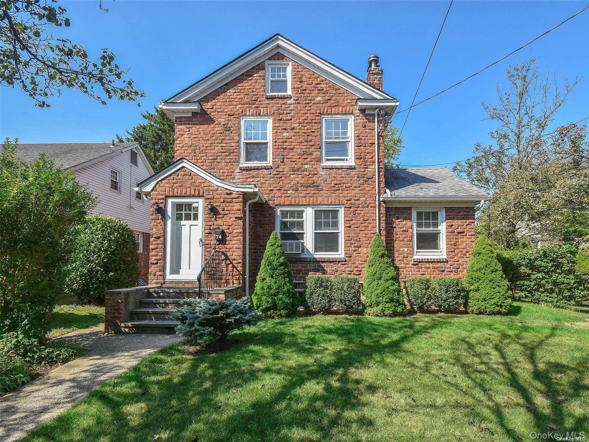 74 Irma AVE, Port Washington, NY 11050