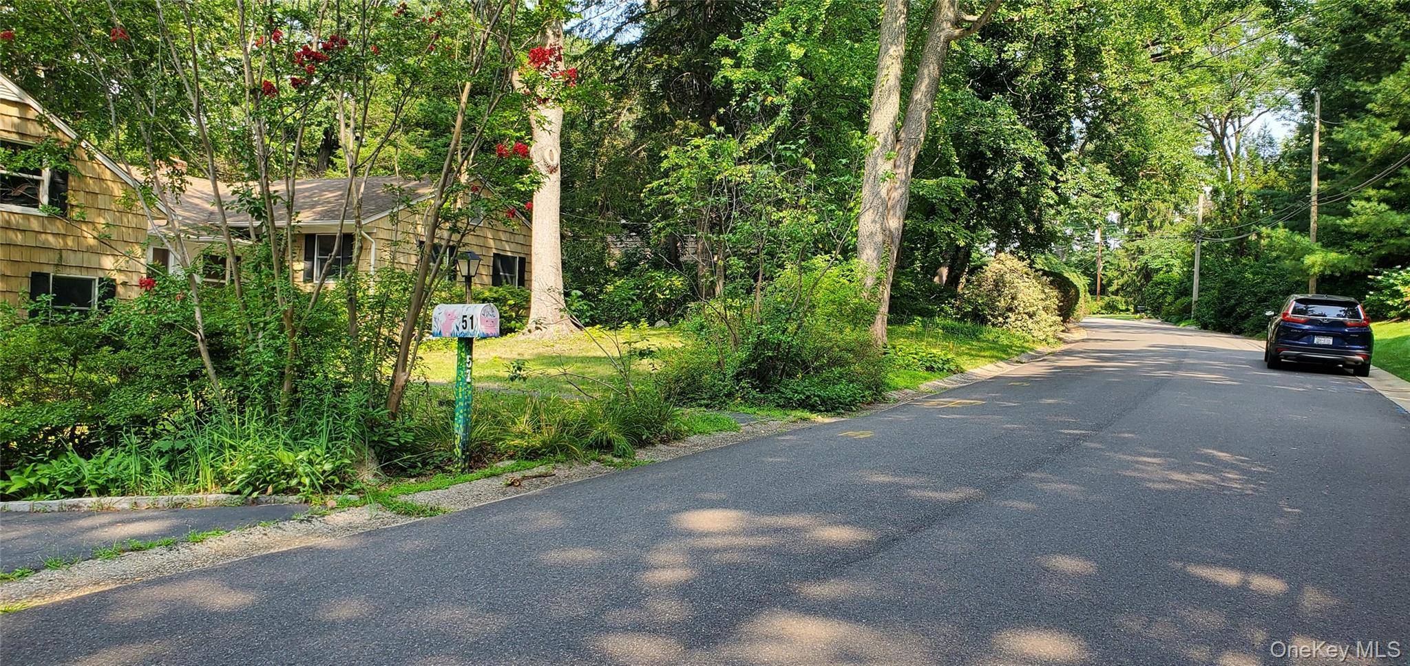 51 The Hemlocks Roslyn Estates, Roslyn, NY 11576