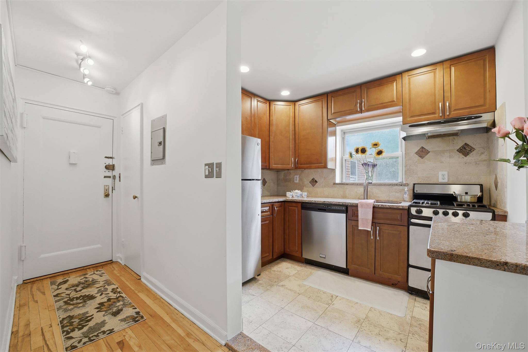 330 S Broadway #B11, Tarrytown, NY 10591