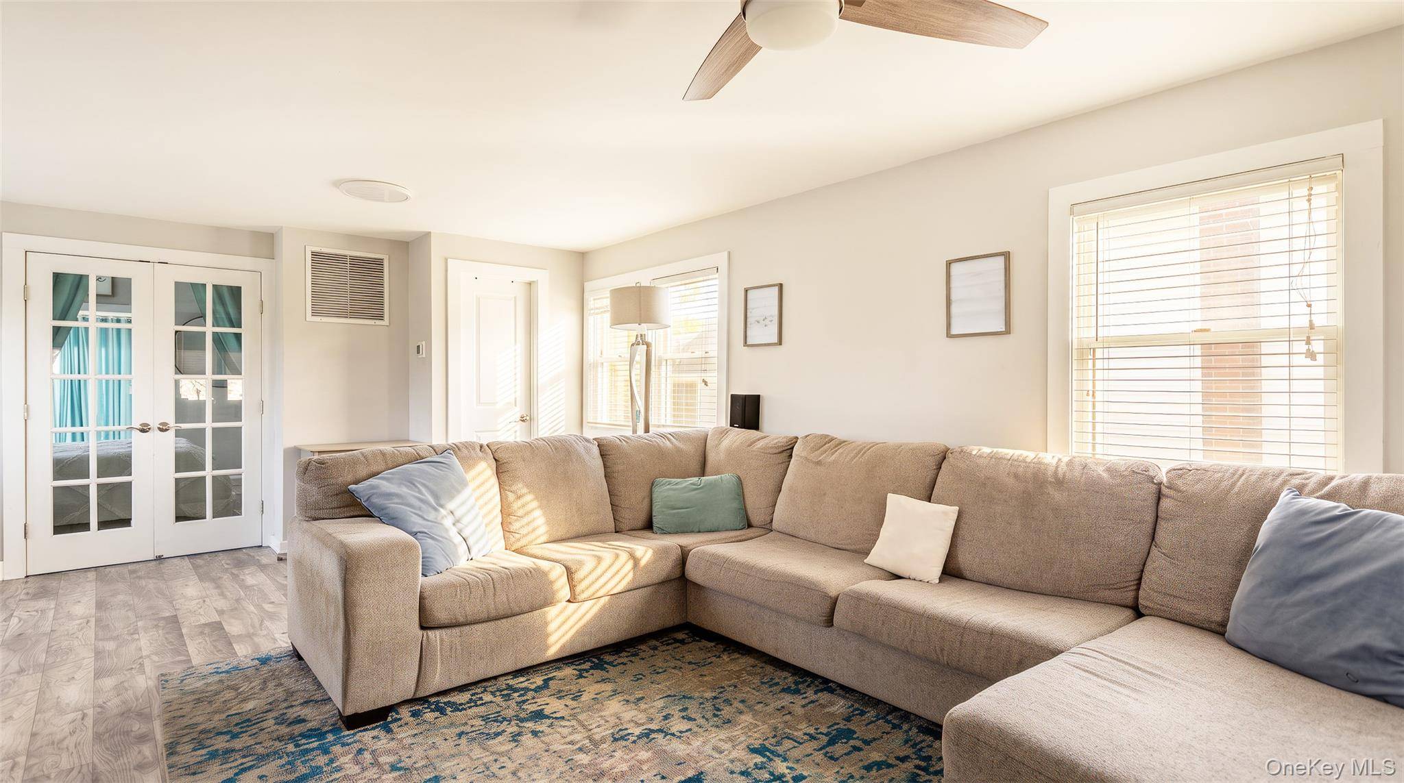 27 Wood AVE, Patchogue, NY 11772