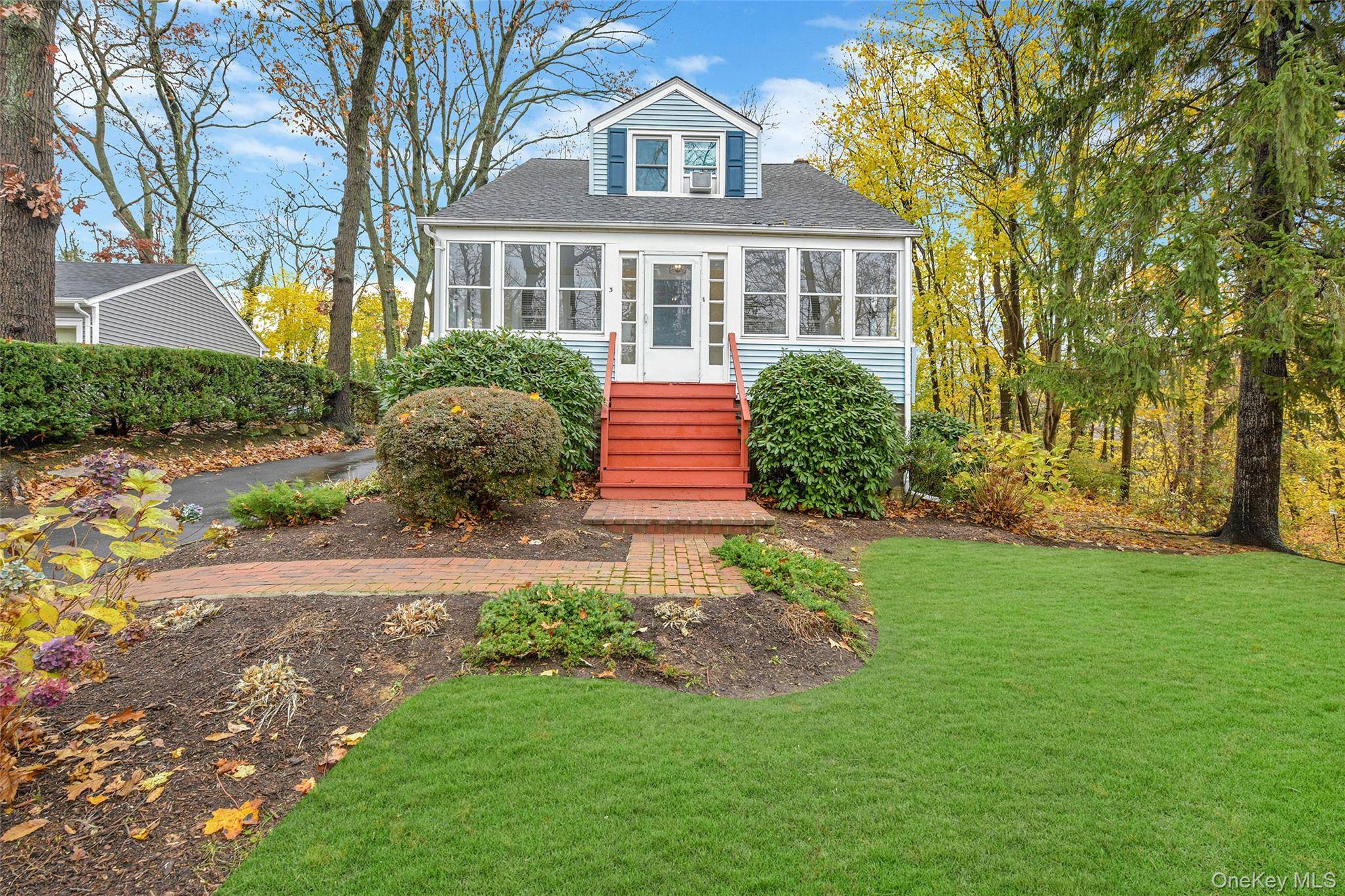 3 Jarvis CT, Huntington, NY 11743