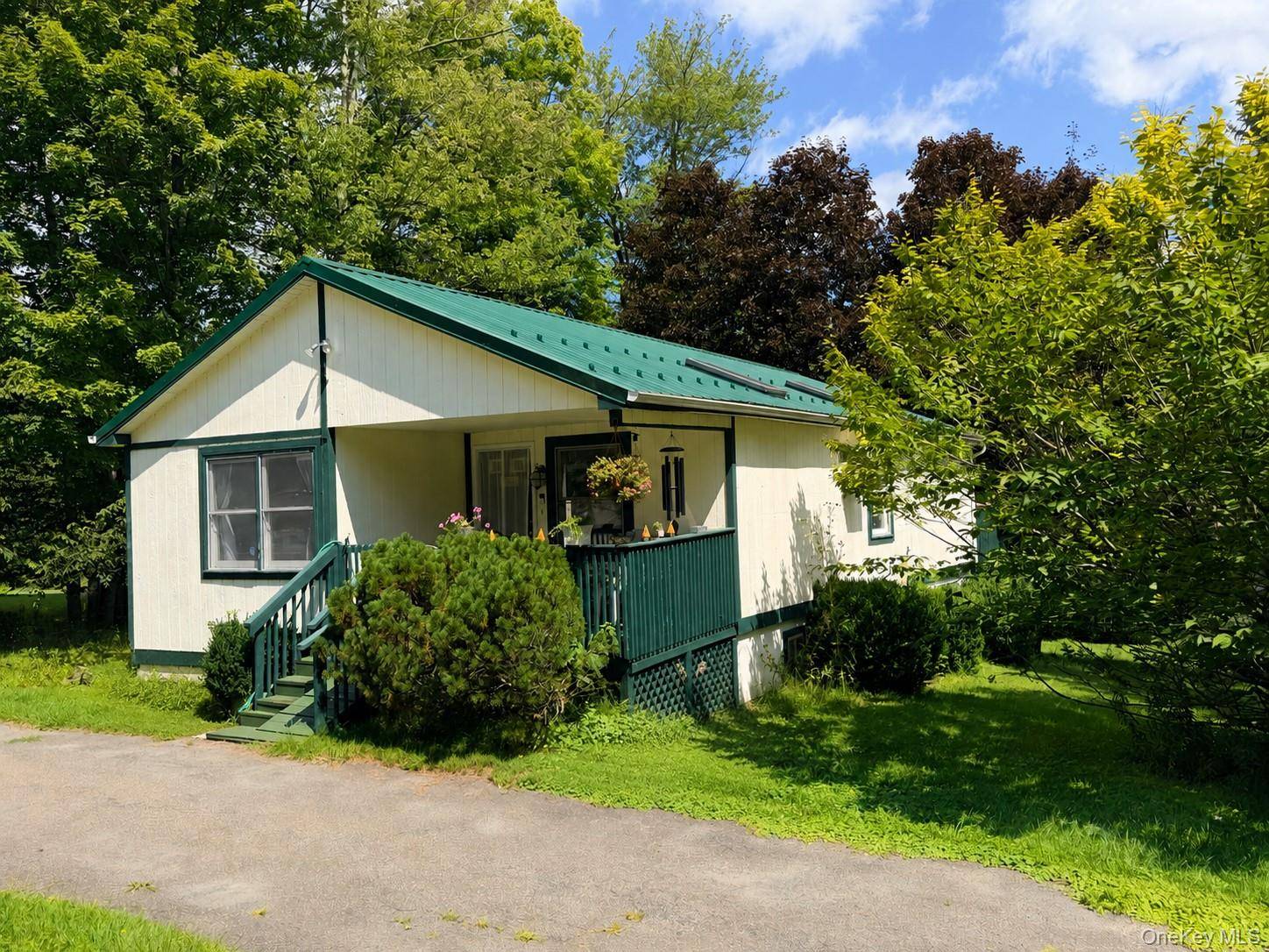 46 Timber Hill LN, South Fallsburg, NY 12779