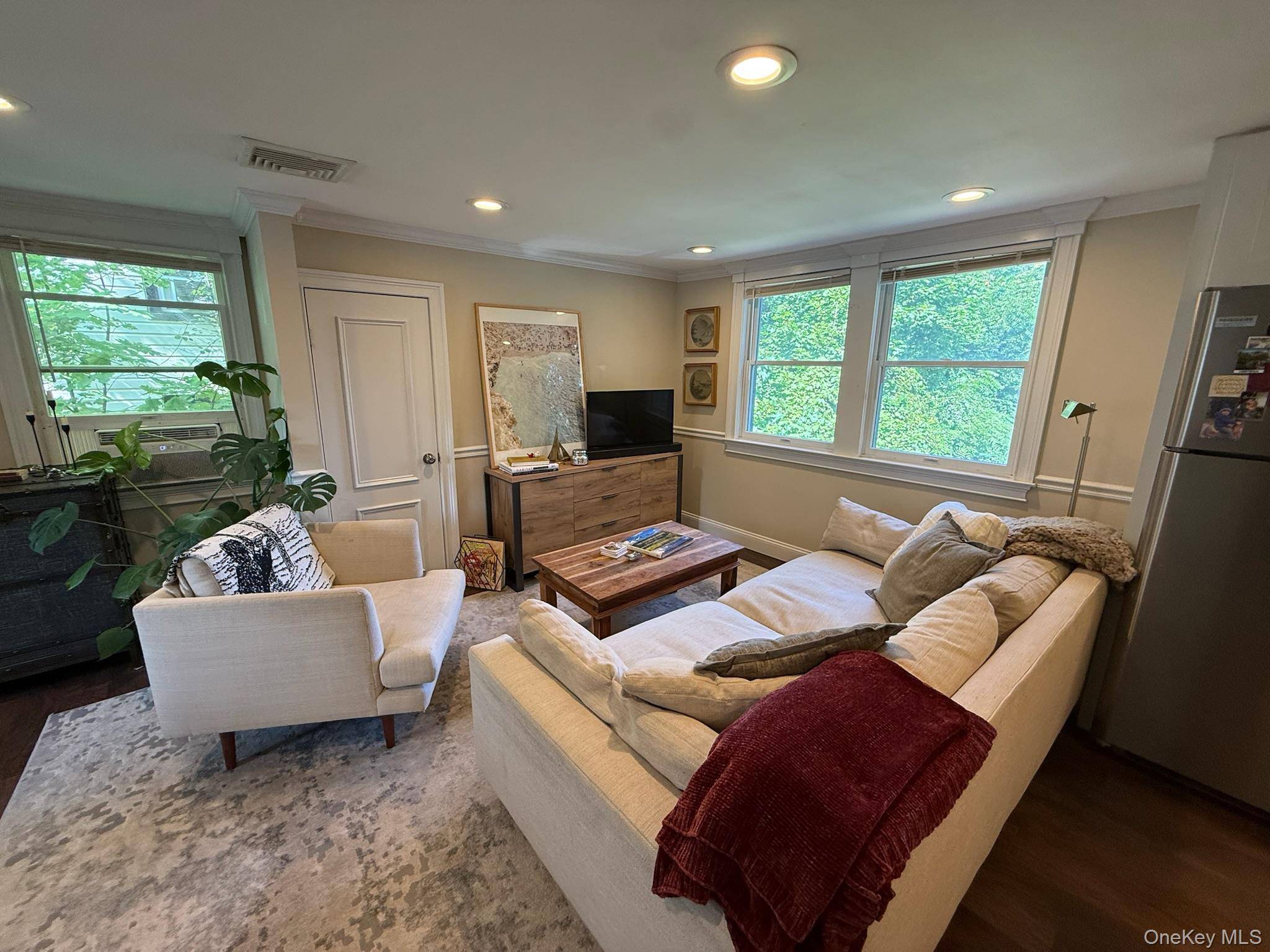 101 Elm ST, Huntington, NY 11743