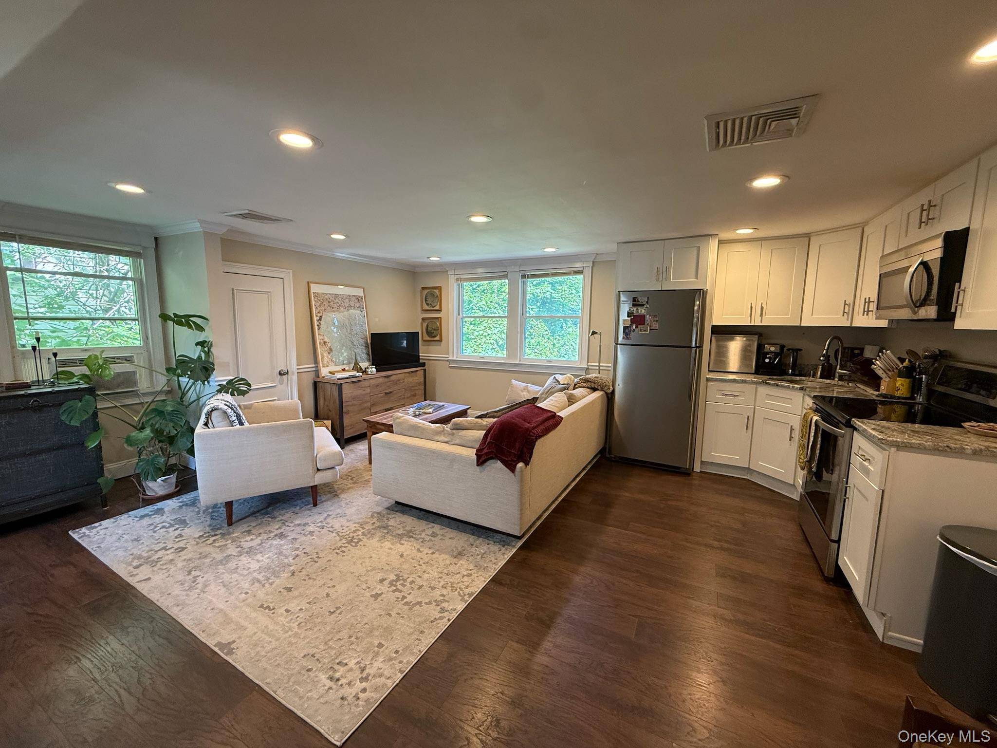 101 Elm ST, Huntington, NY 11743