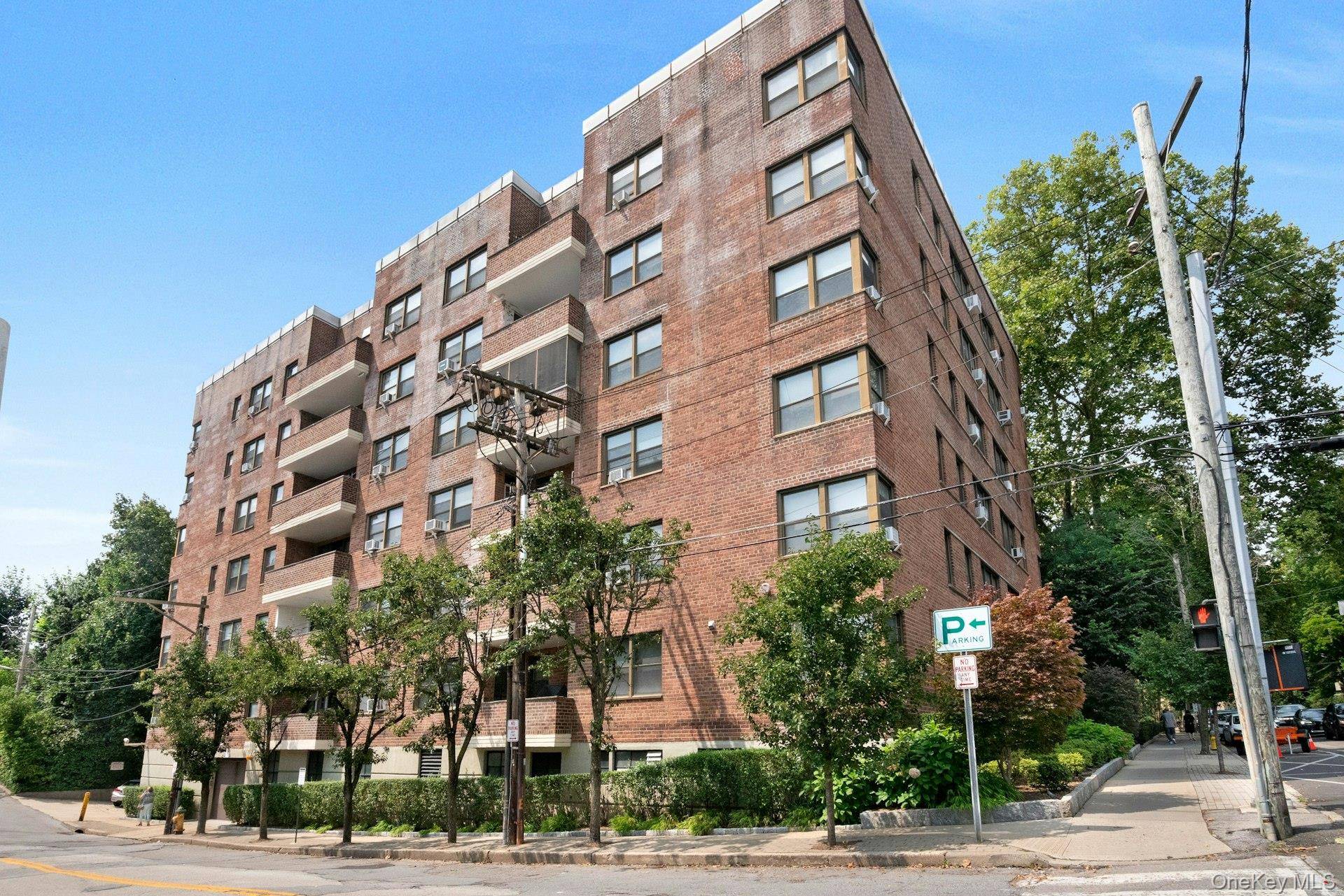 180 E Hartsdale AVE #1F, Hartsdale, NY 10530