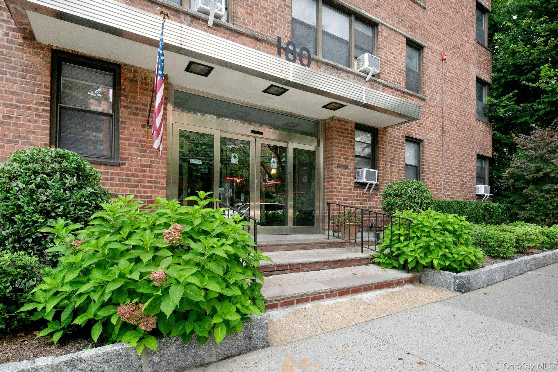 180 E Hartsdale AVE #1F, Hartsdale, NY 10530