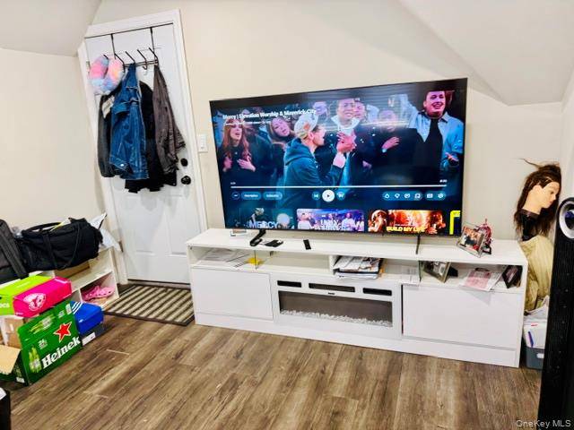 206 N Terrace AVE #3Fl, Mount Vernon, NY 10550