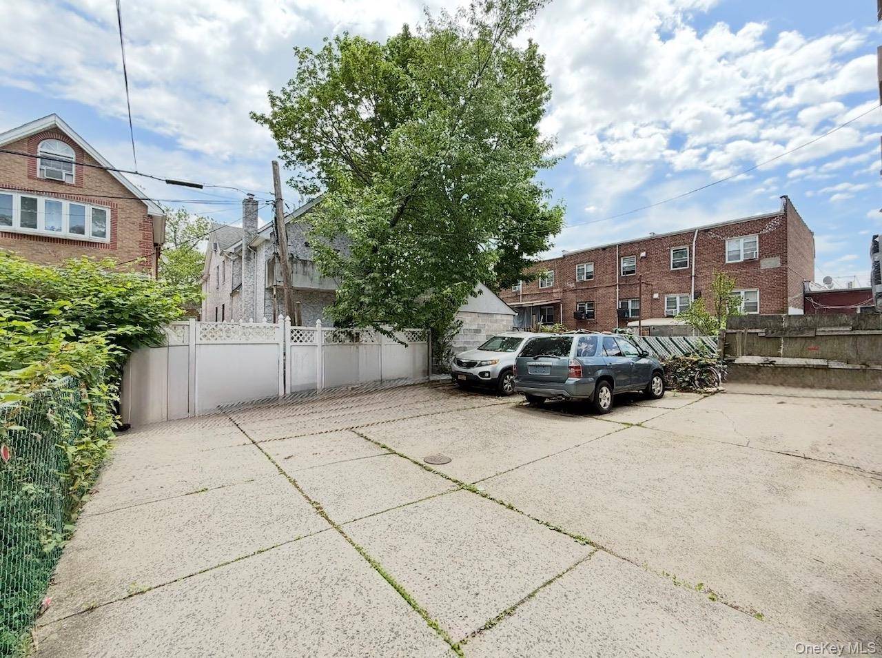 43-65 156th ST, Flushing, NY 11355