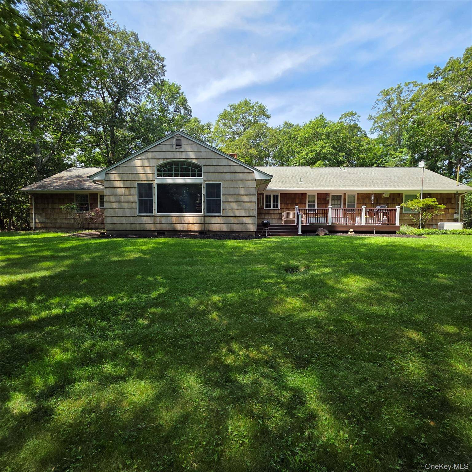 9 Cliff RD, Port Jefferson Village, NY 11777