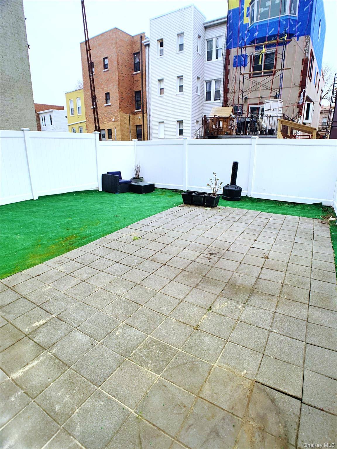 14-18 31st ST, Astoria, NY 11106