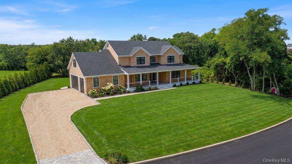 390 Wildberry LN, Southold, NY 11971