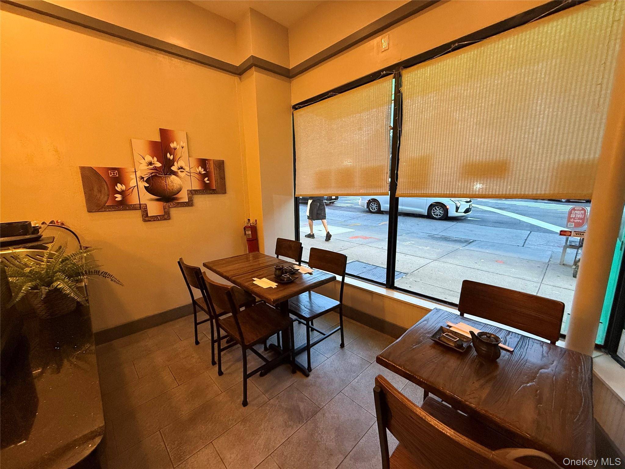 242-03 Northern BLVD, Douglaston, NY 11362
