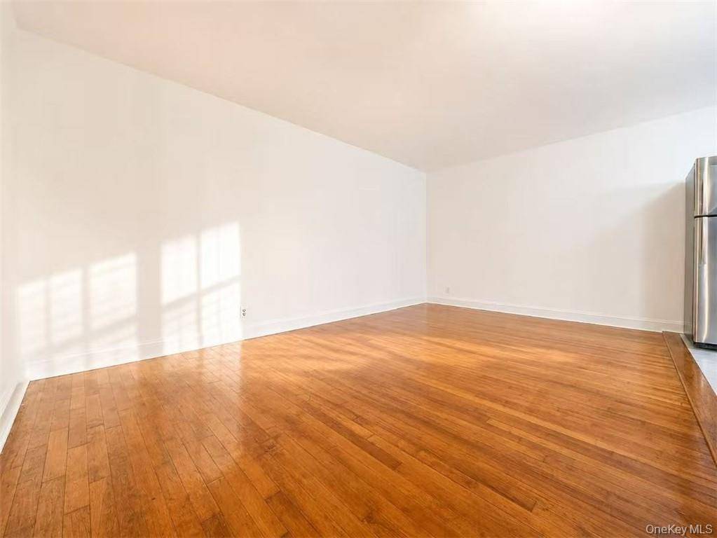 8511 34th AVE #3H, Jackson Heights, NY 11372