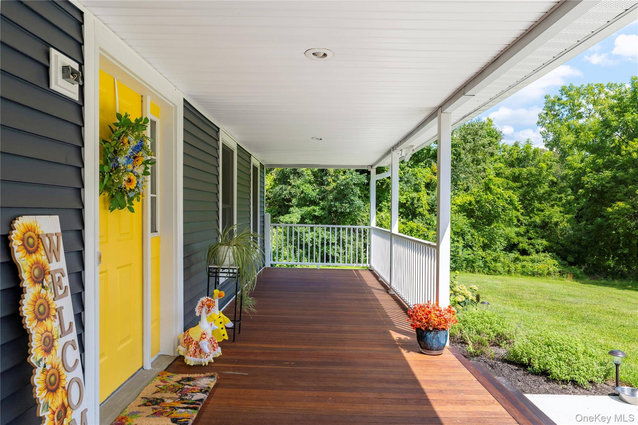 24 Quail LN, Tivoli, NY 12583