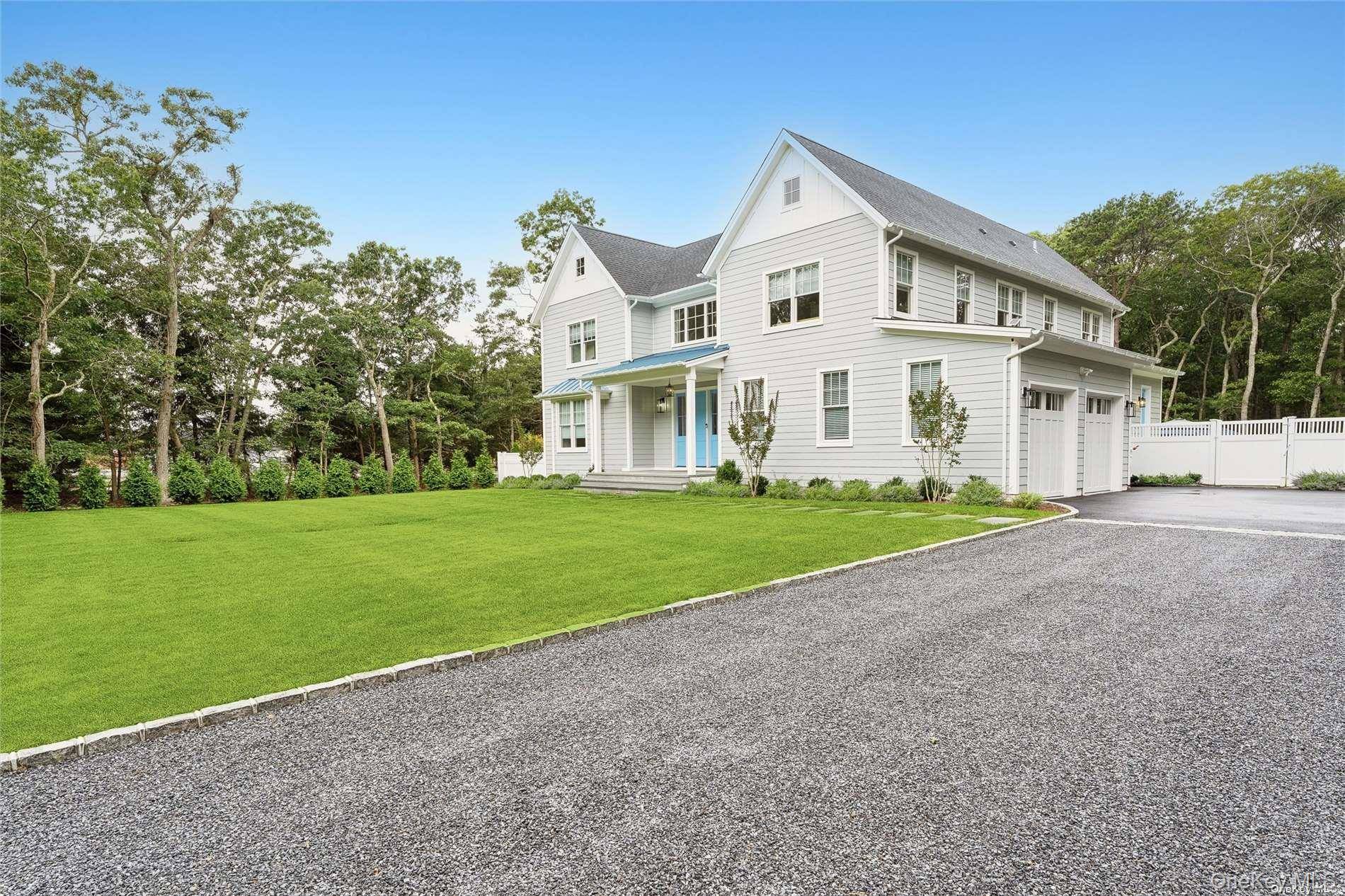 9 Mill RD, Remsenburg, NY 11960