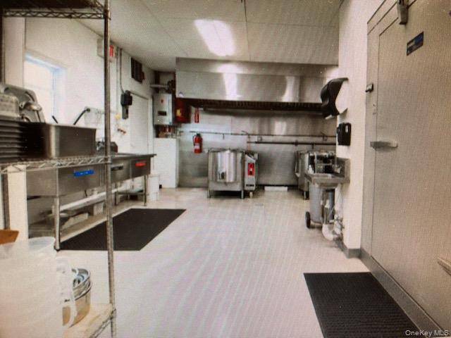 42-36 235 ST, Douglaston, NY 11363
