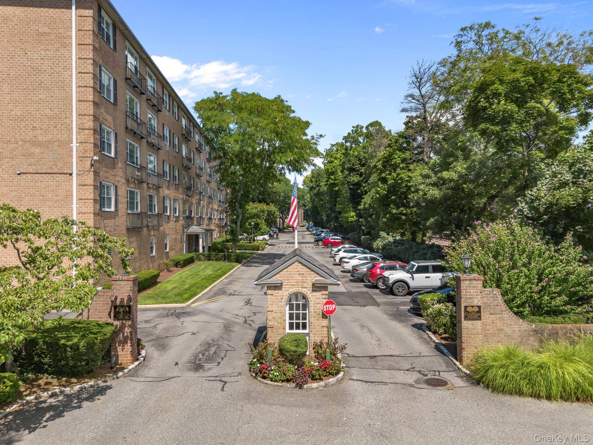 2 Consulate DR #3G, Tuckahoe, NY 10707