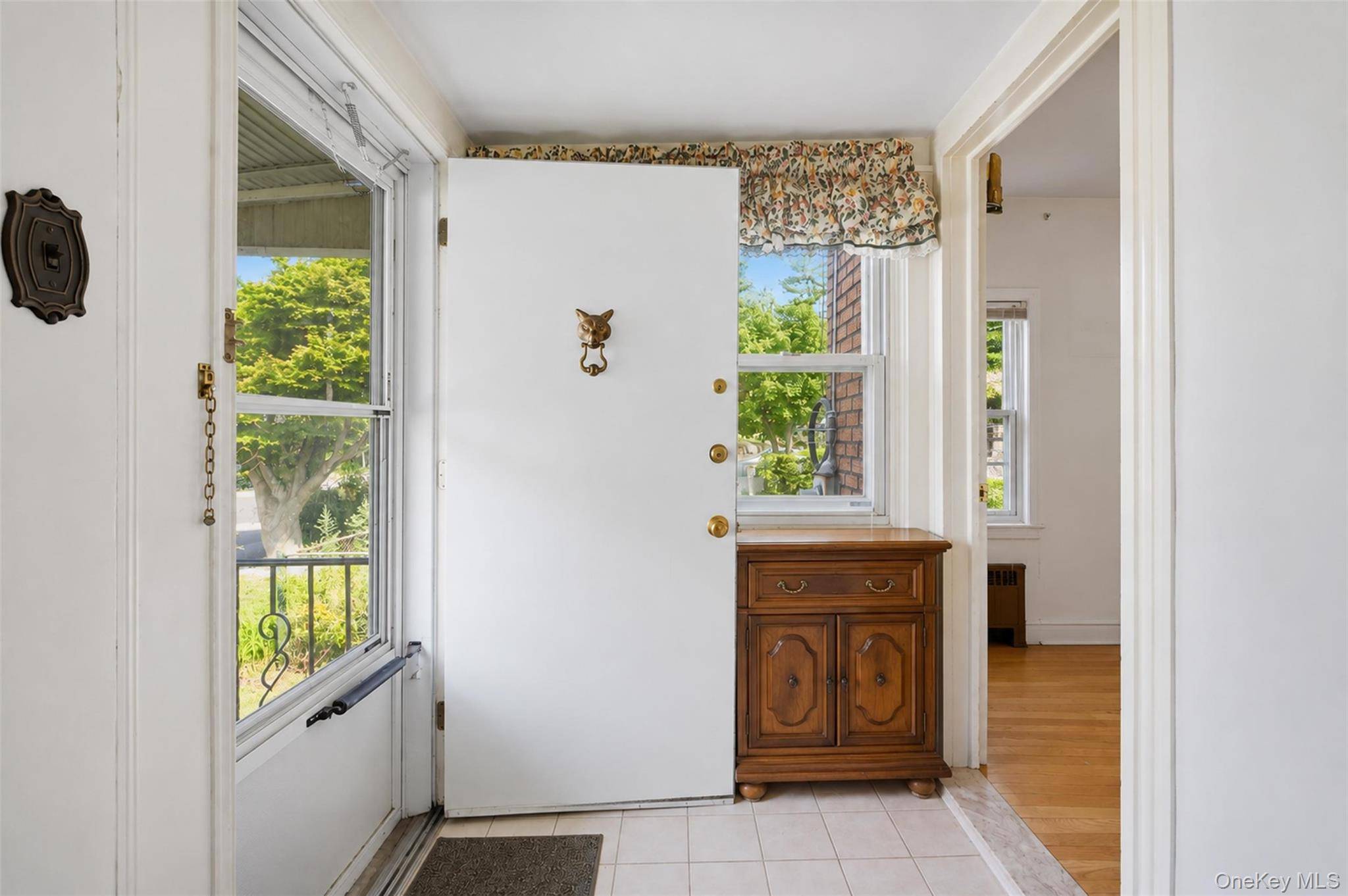 99 Homestead PL, New Rochelle, NY 10801