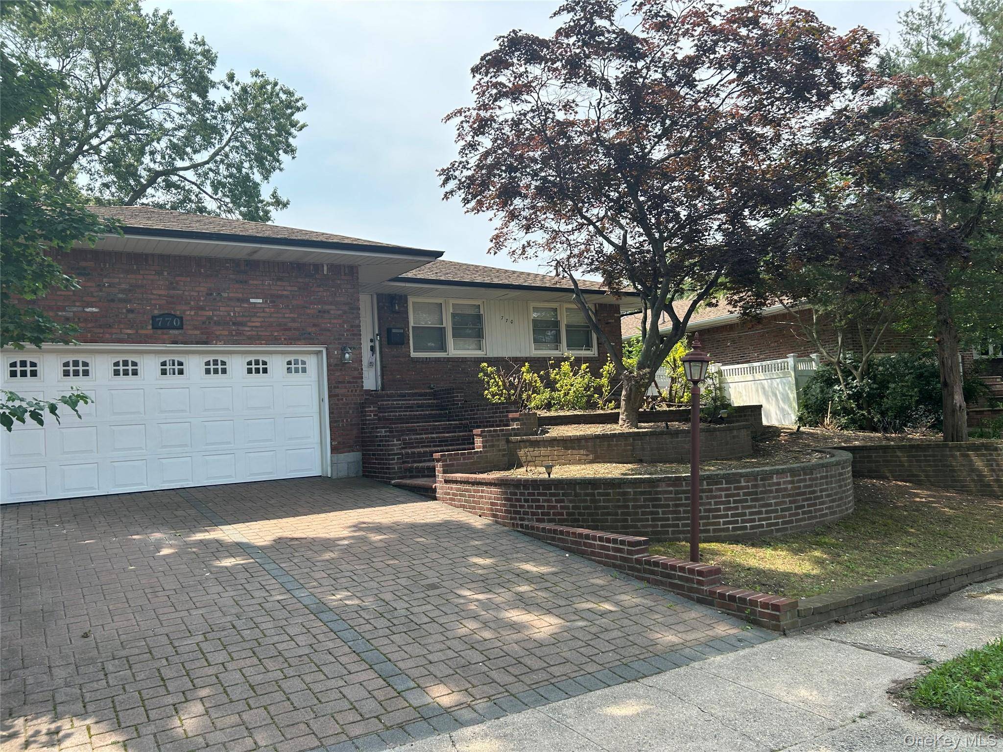 770 Allwyn ST, Baldwin, NY 11510
