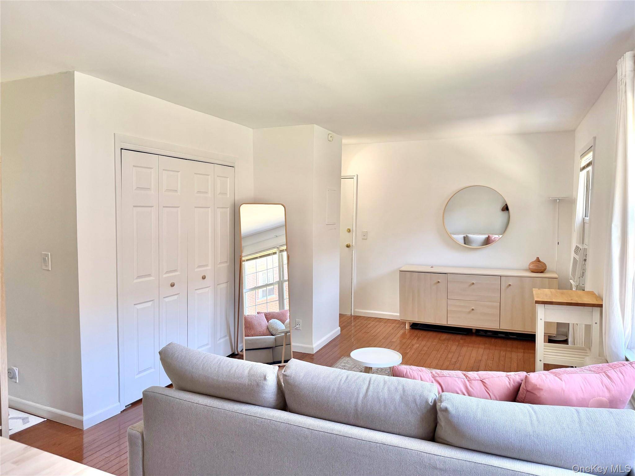 182 Pinewood RD #23, Hartsdale, NY 10530