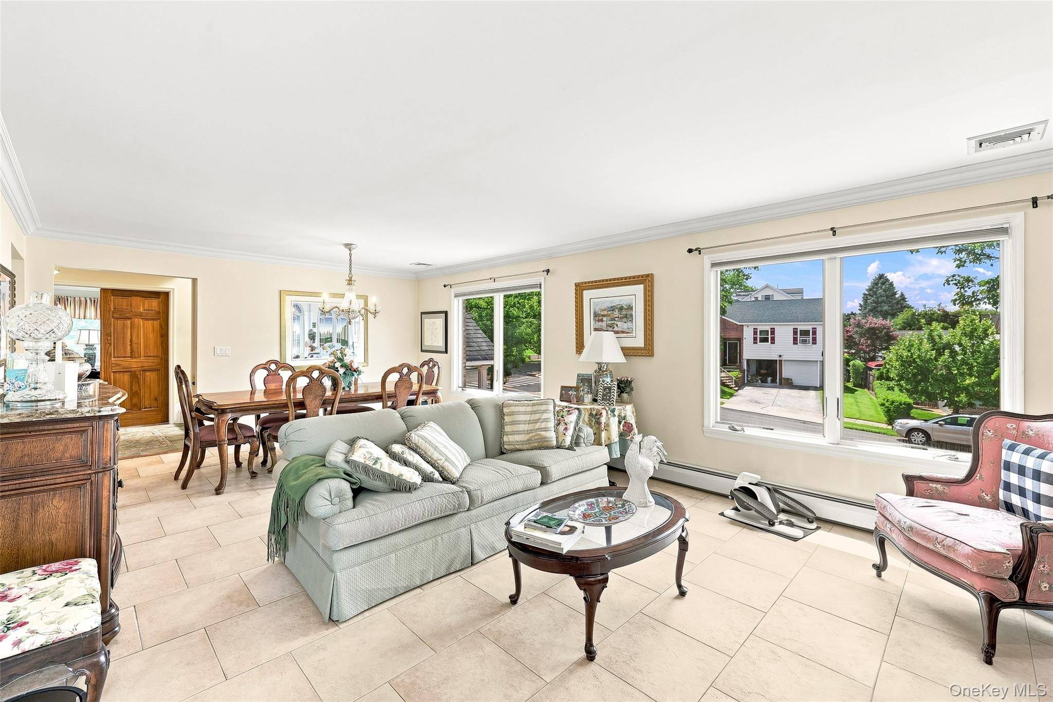 5315 Overbrook ST, Douglaston, NY 11362
