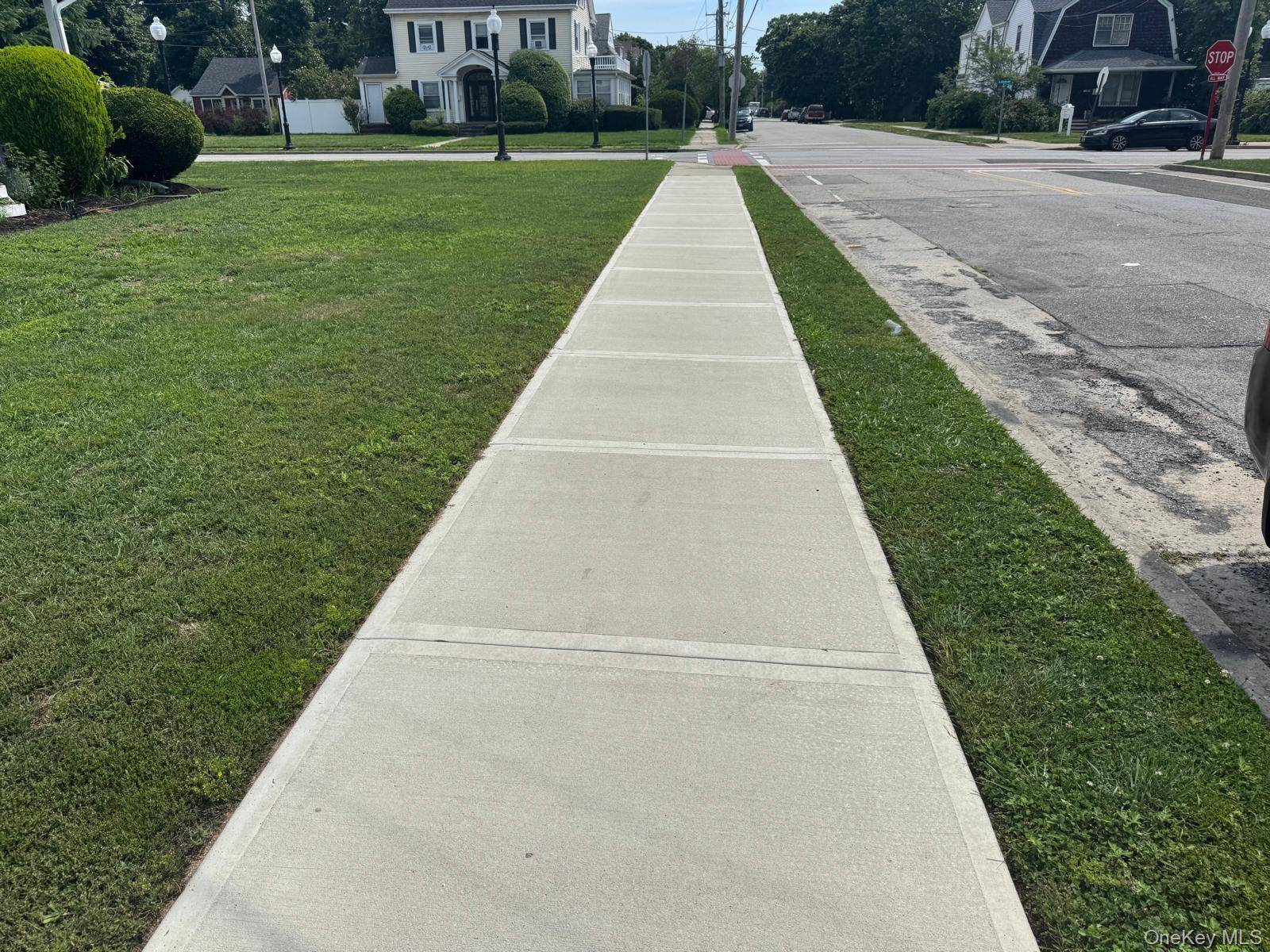 172 N Ocean AVE, Patchogue, NY 11772