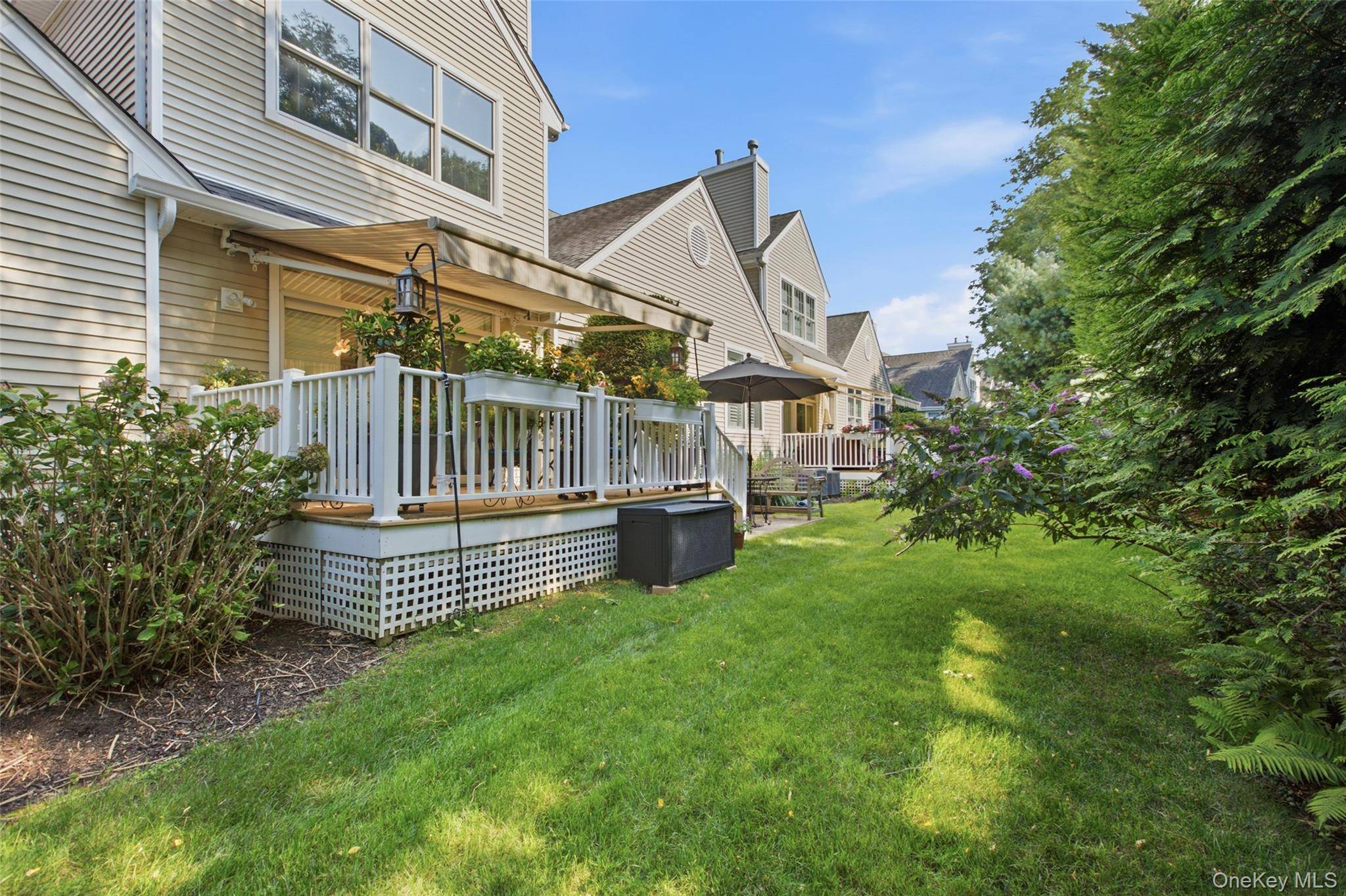 2 Emilys WAY, East Setauket, NY 11733