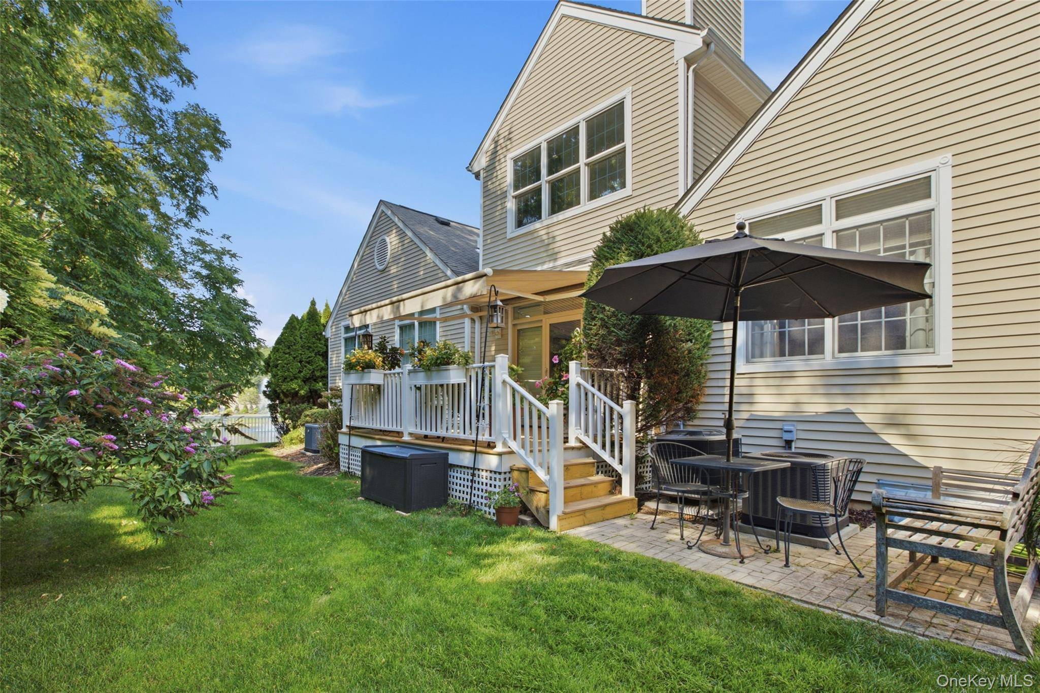 2 Emilys WAY, East Setauket, NY 11733