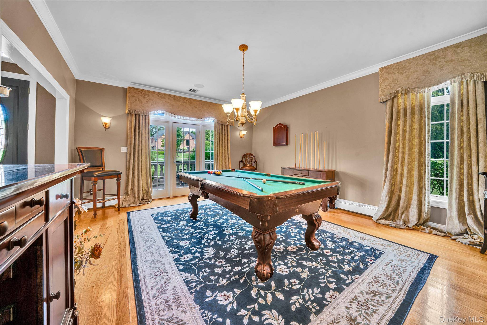 12 Stone Meadow LN, Suffern, NY 10901