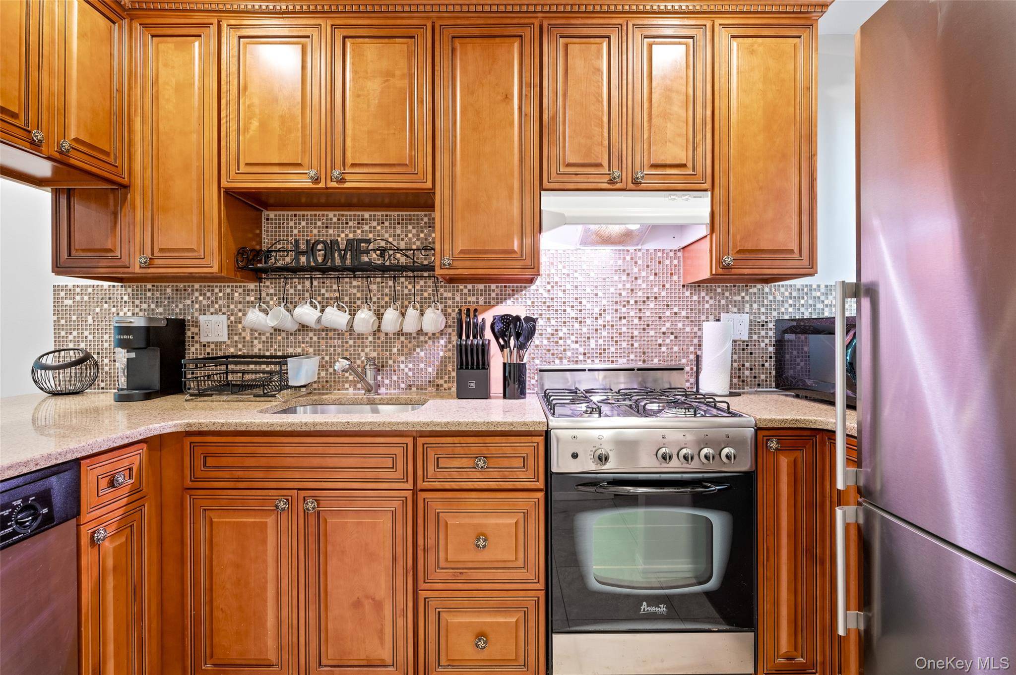 49 Canoe Place RD #312, Hampton Bays, NY 11946