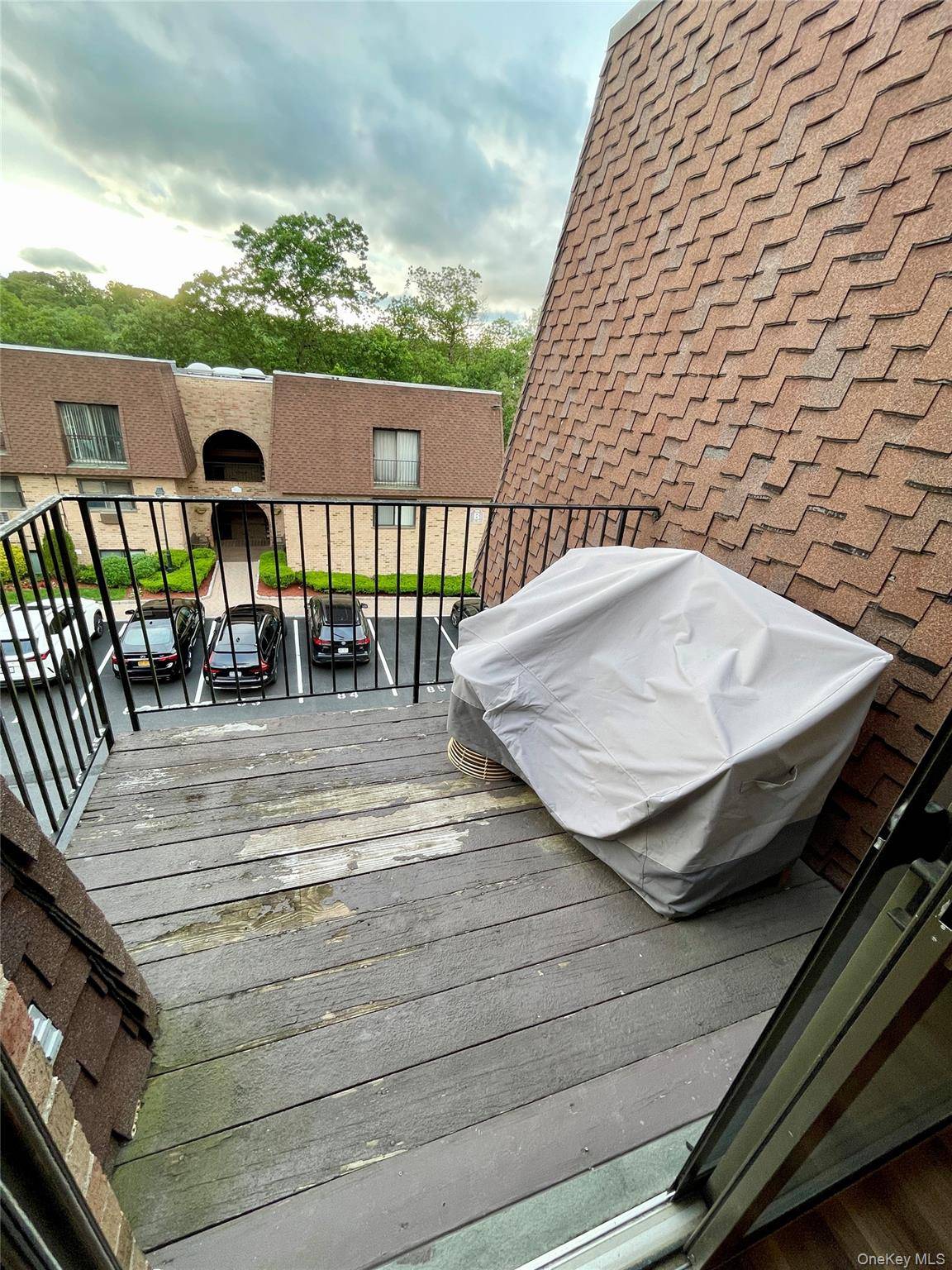 348 Central Park AVE #C9, Scarsdale, NY 10583